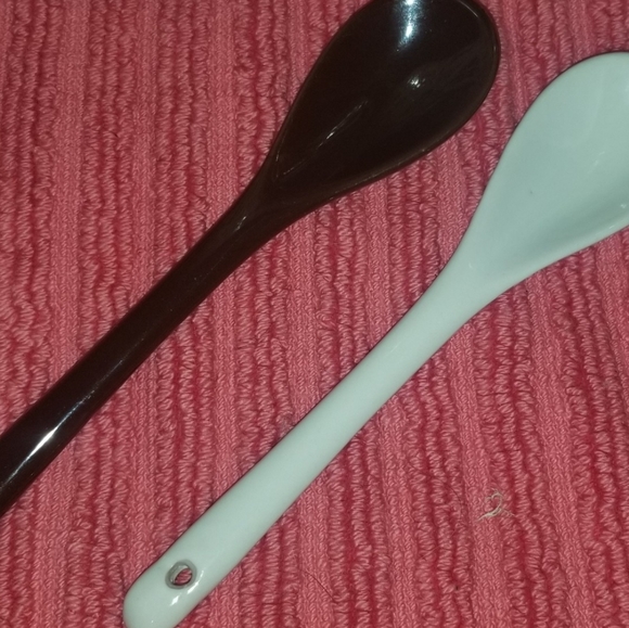 EXCELLENT PRE-OWNED CONDITION PAIR OF PIER ONE COFFEE CUPS WITH SPOONS - Picture 6 of 6